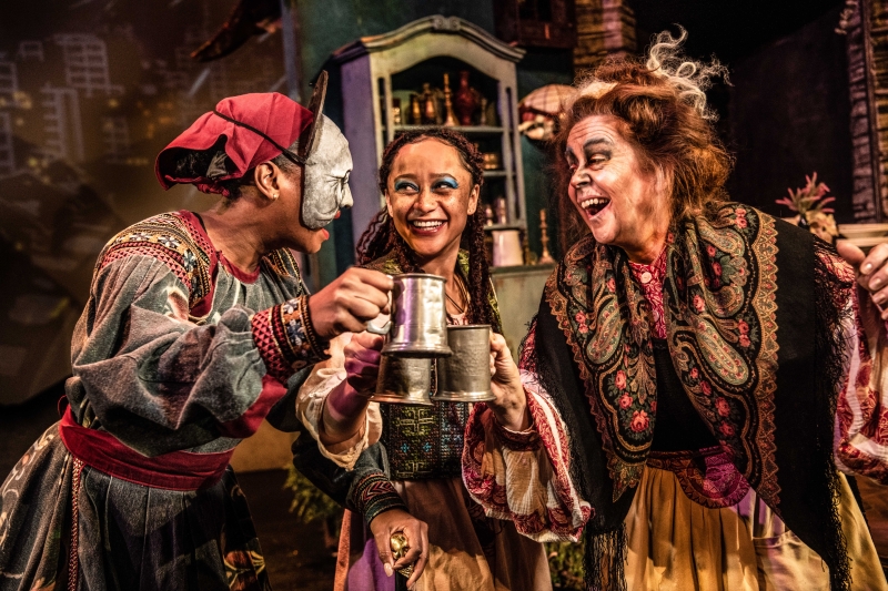 Review THE HOUSE WITH CHICKEN LEGS, Royal Festival Hall